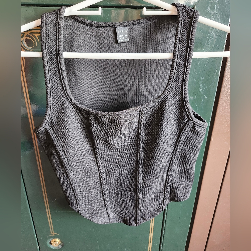 Black Sleeveless Top